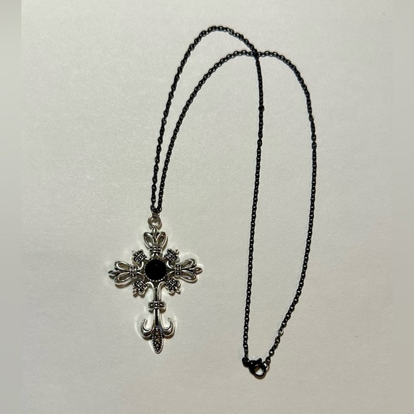 Gothic Dark Silver Cross Vampire Necklace Chain Jewelry Halloween - Picture 7 of 7